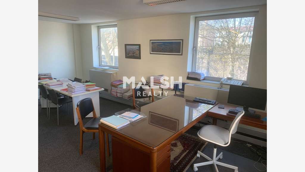 Bureaux 121m² avec garage double à Villeurbanne