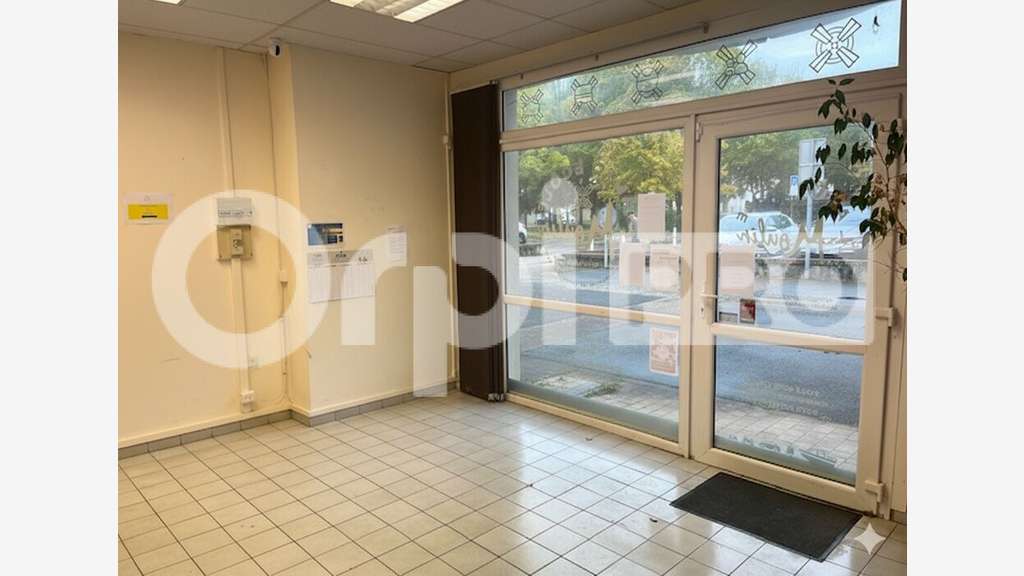 Local 66m² à louer en centre ville d'Aytré