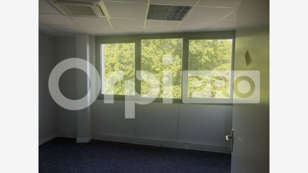 Bureaux 500m² à louer proche mer à La Rochelle