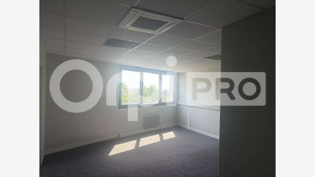 Bureaux 500m² à louer proche mer à La Rochelle