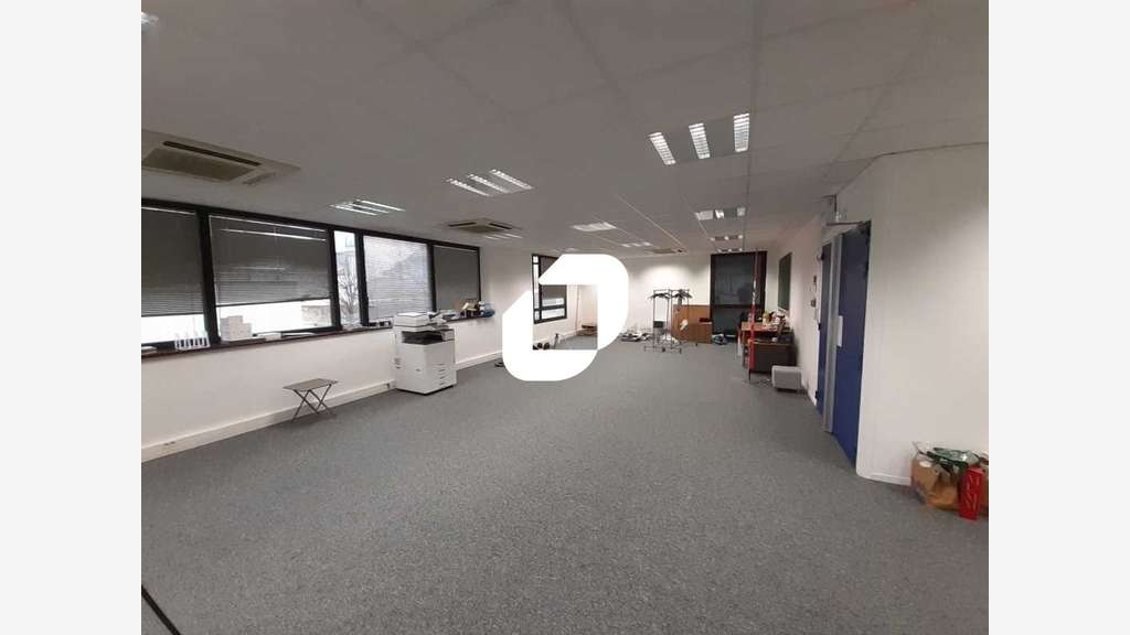 A louer Bureaux 757m² Bagnolet