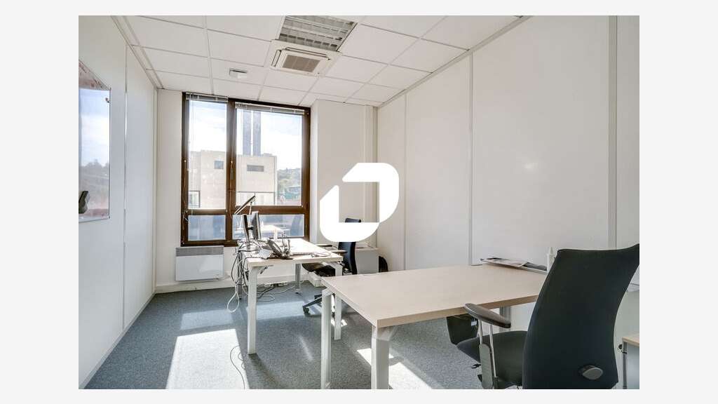 A louer Bureaux 1750m² Bagnolet