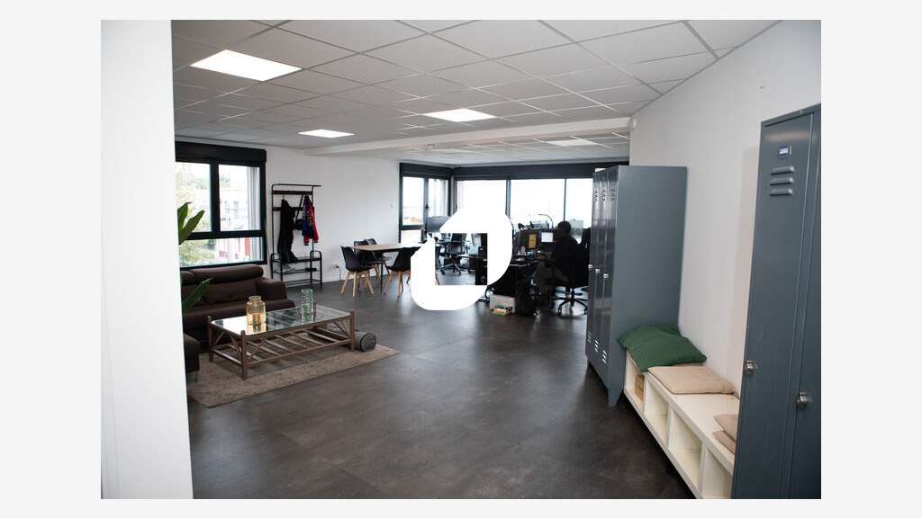 A louer Bureaux 105m² Bagnolet