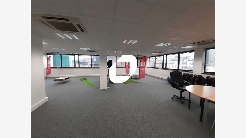 A louer Bureaux 757m² Bagnolet