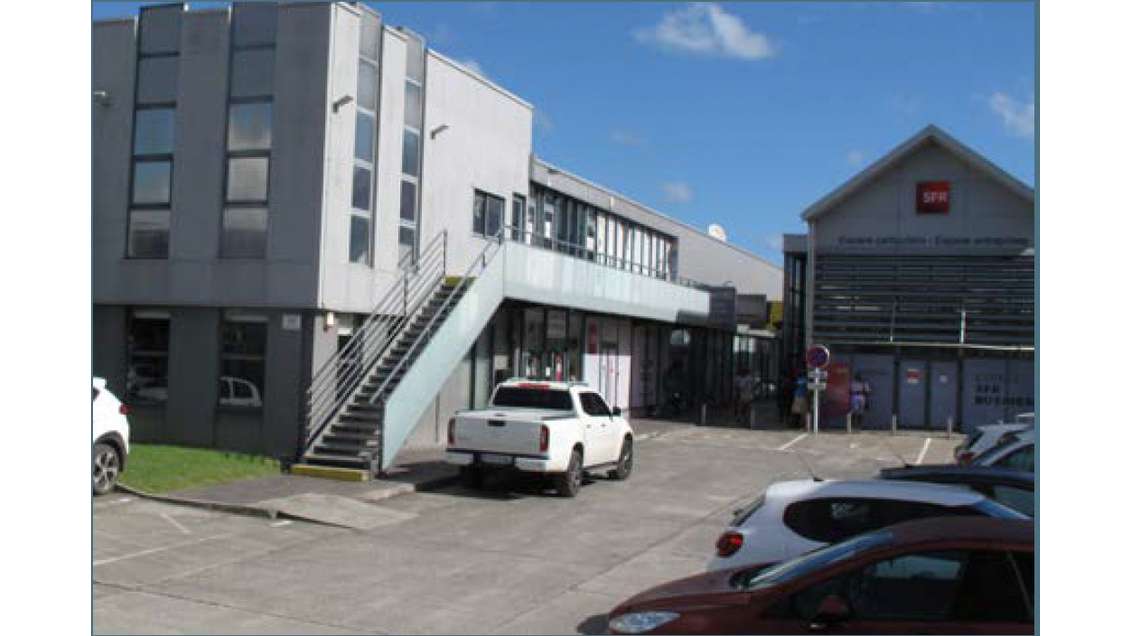 A louer bureaux lumineux 37m² à Baie-Mahault