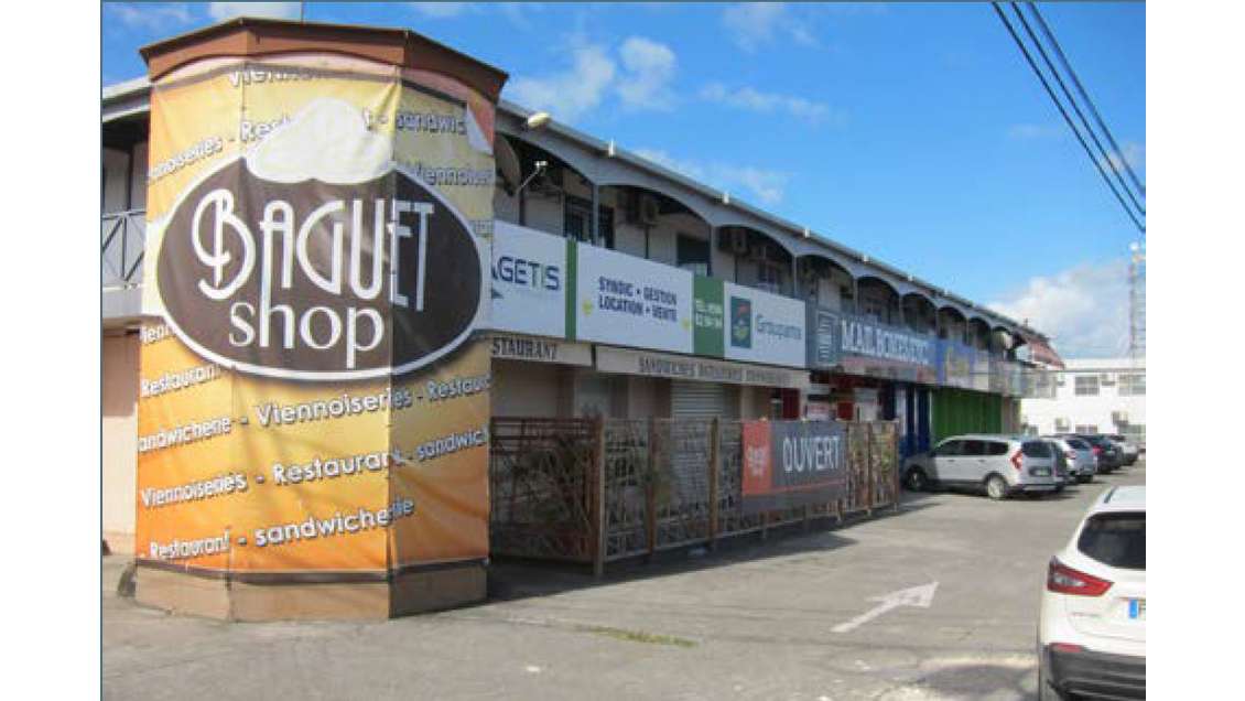 A louer bureaux 70m² à Baie-Mahault Houelbourg