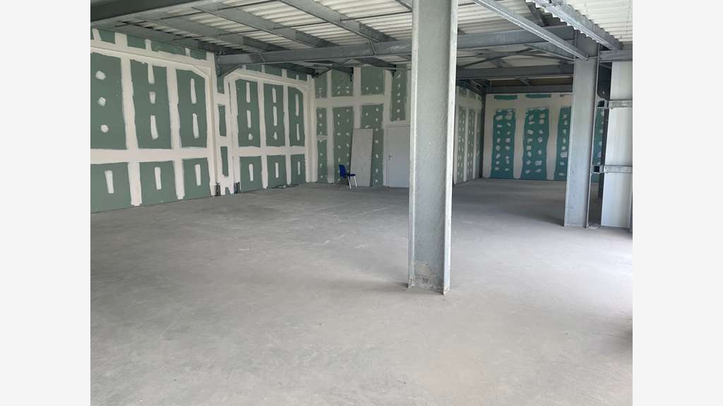 A louer bureaux neufs 159m² R+1 à Baie-Mahault