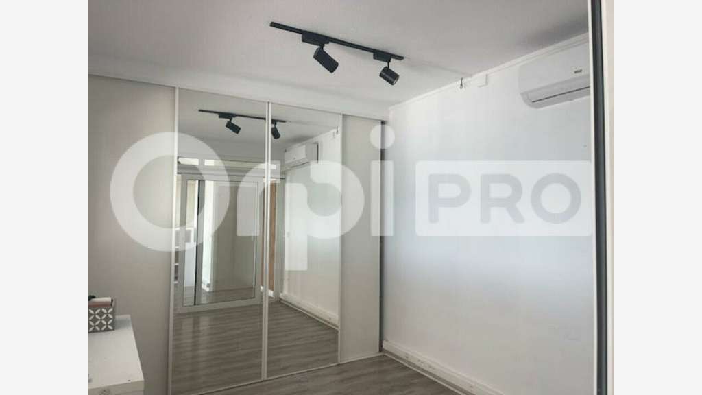 Vente A louer beau local 45m² à Saint-François