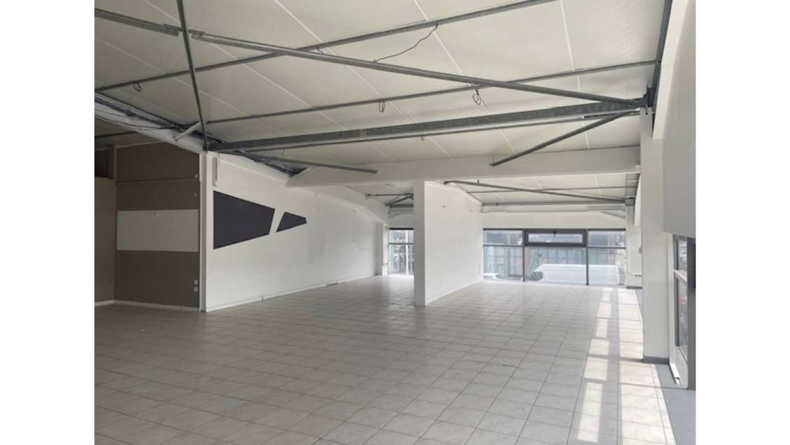 A louer bureaux avec ascenseur 150m² R+1 Jarry