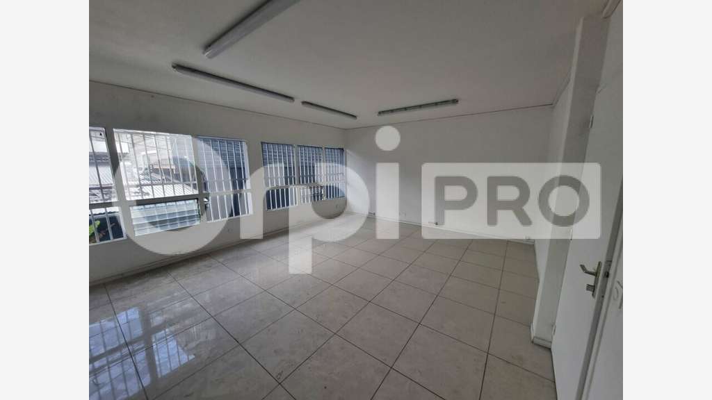 A louer bureaux 85m² R+1 ascenseur à Baie-Mahault