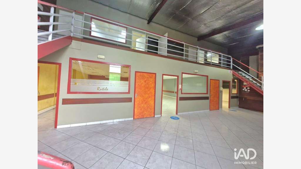 A louer bureau 351m² à Baie-Mahault Jarry
