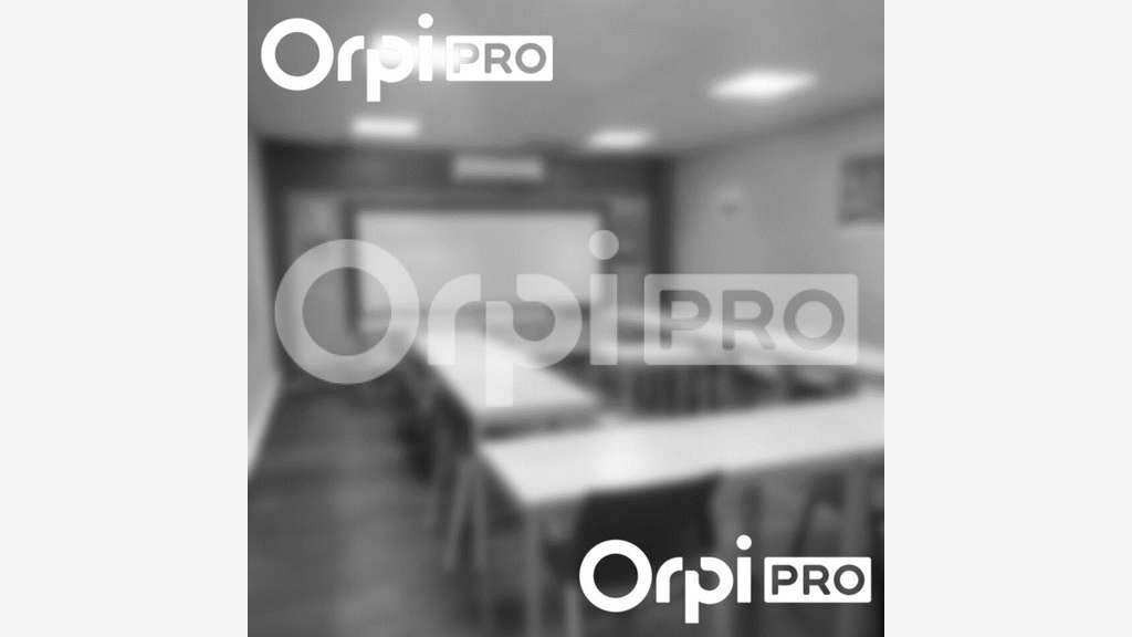 Bureaux 346m² à louer à Jarry Baie Mahault