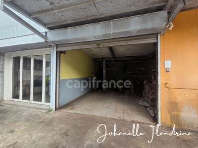 Jarry - Local professionnel sur 2 niveaux avec