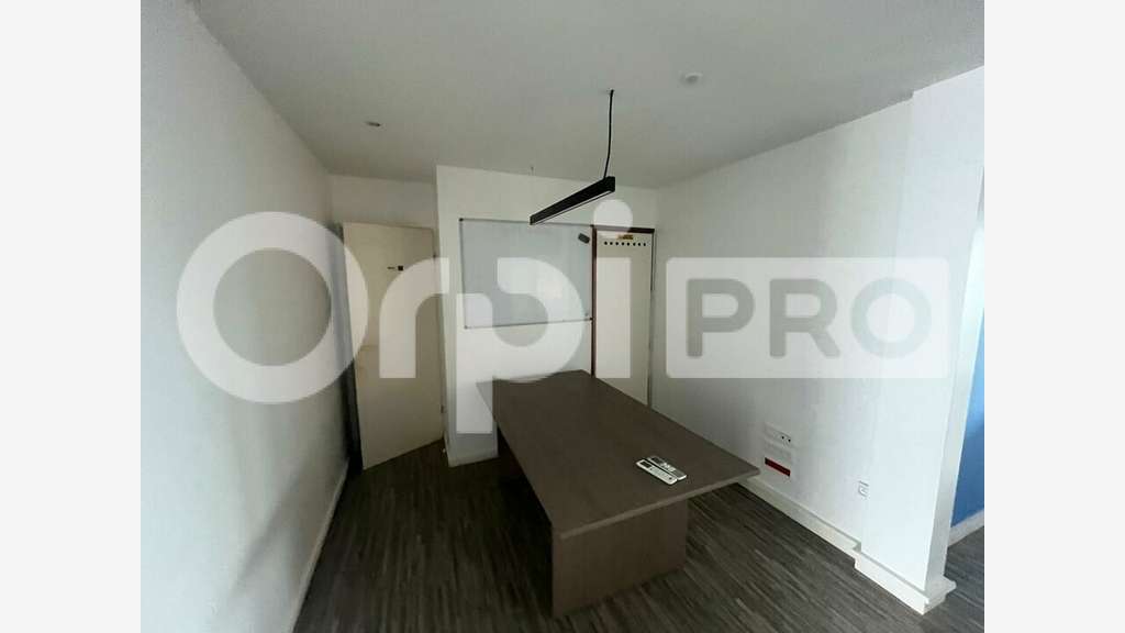 Local à louer de 106m² en RDC à Baie Mahault