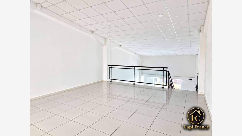 À LOUER - BUREAUX - 119 m²- BAIE MAHAULT (971)