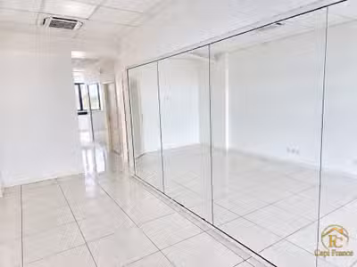 À LOUER - BUREAUX DE STANDING - 128 m²- BAIE M