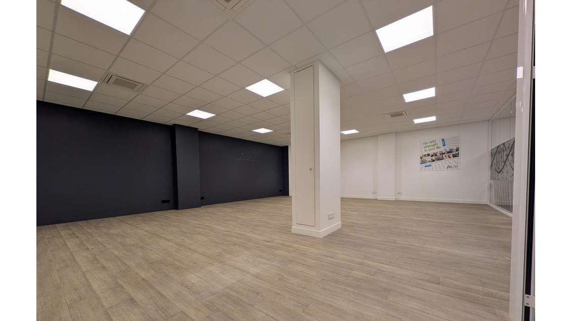 Location bureaux refaits à neuf 170m² à Bailly