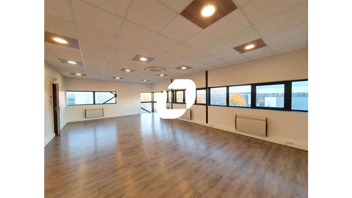 A louer Bureaux 56m² Bailly romainvilliers