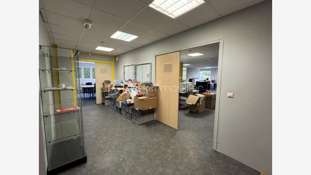 A louer bureaux 234m² à Bailly-Romainvilliers