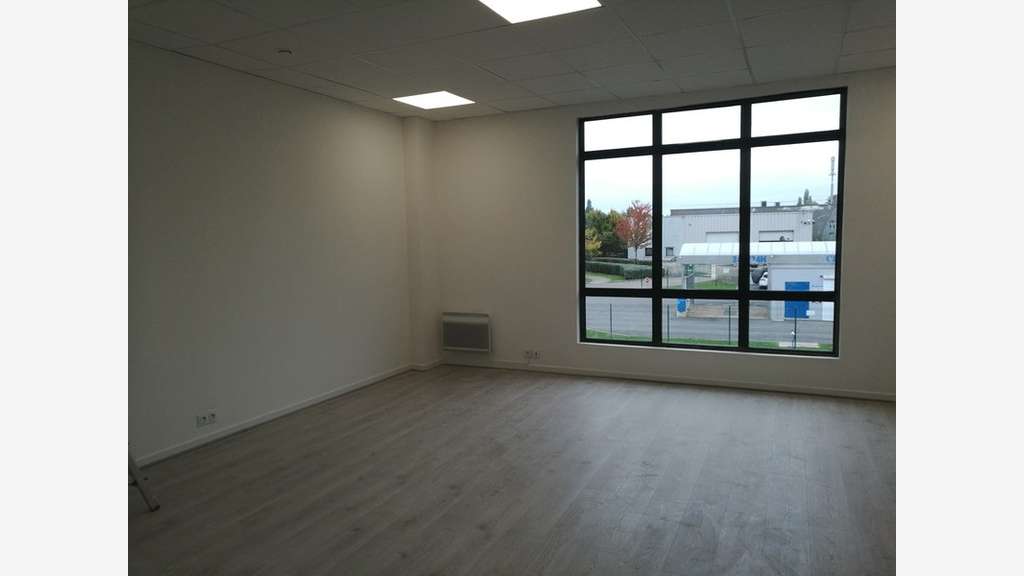 A louer bureaux 33m² à Bailly-Romainvilliers