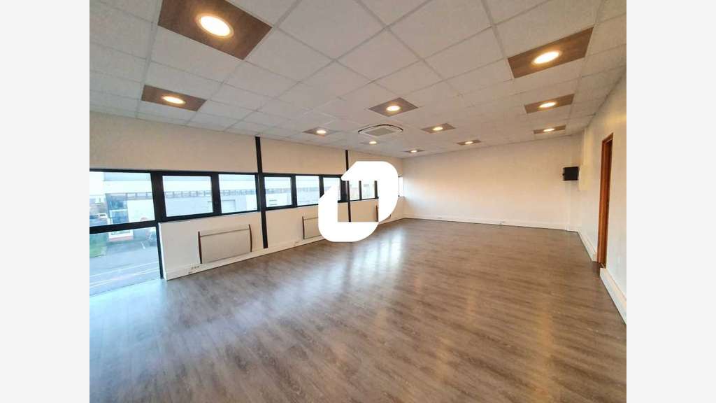 A louer Bureaux 56m² Bailly romainvilliers