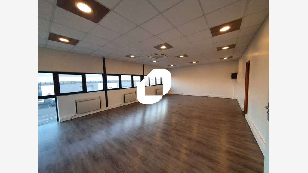 A louer Bureaux 56m² Bailly romainvilliers