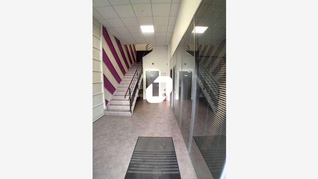 A louer Bureaux 18m² Bailly romainvilliers