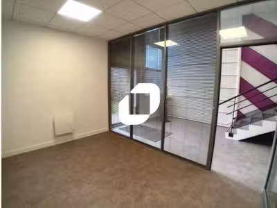 A louer Bureaux 18m² Bailly romainvilliers