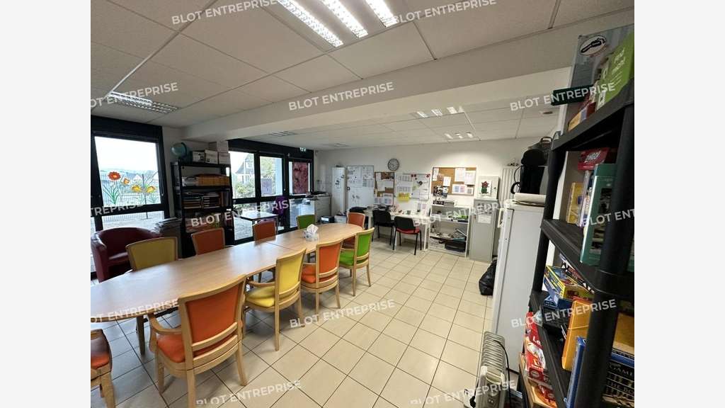A louer bureaux 153m² à Bain-de-Bretagne