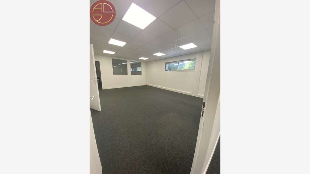 A louer bureaux 250m² proche rocade à Balma