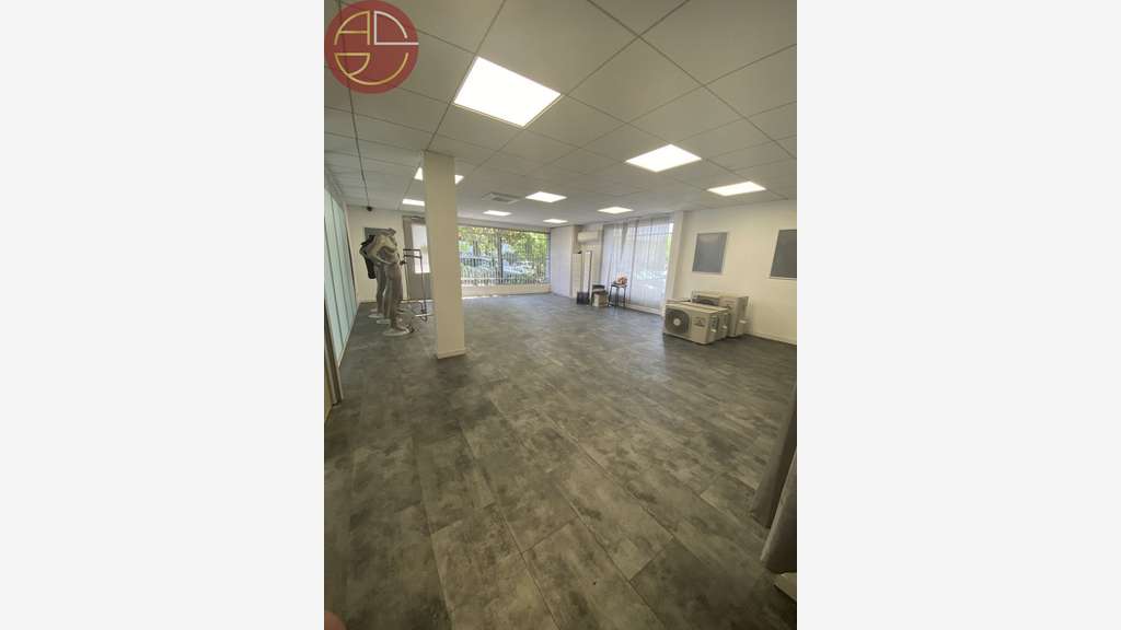 A louer bureaux 250m² proche rocade à Balma
