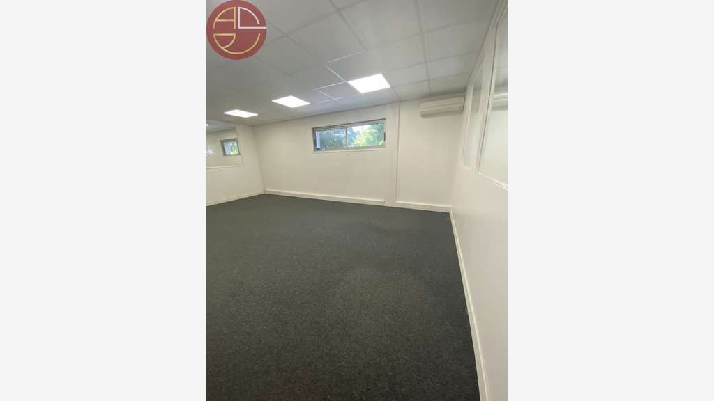 A louer bureaux 250m² proche rocade à Balma