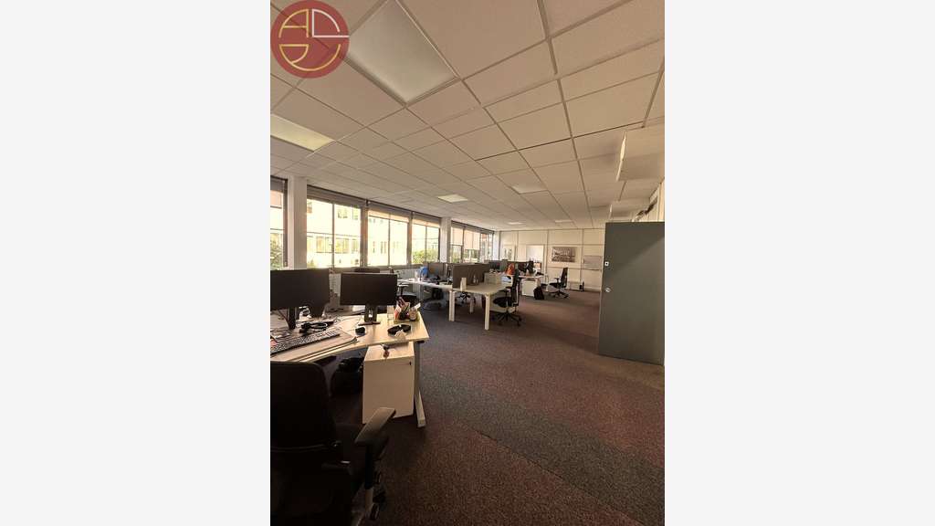 à louer 364m² de bureaux RDC à Balma