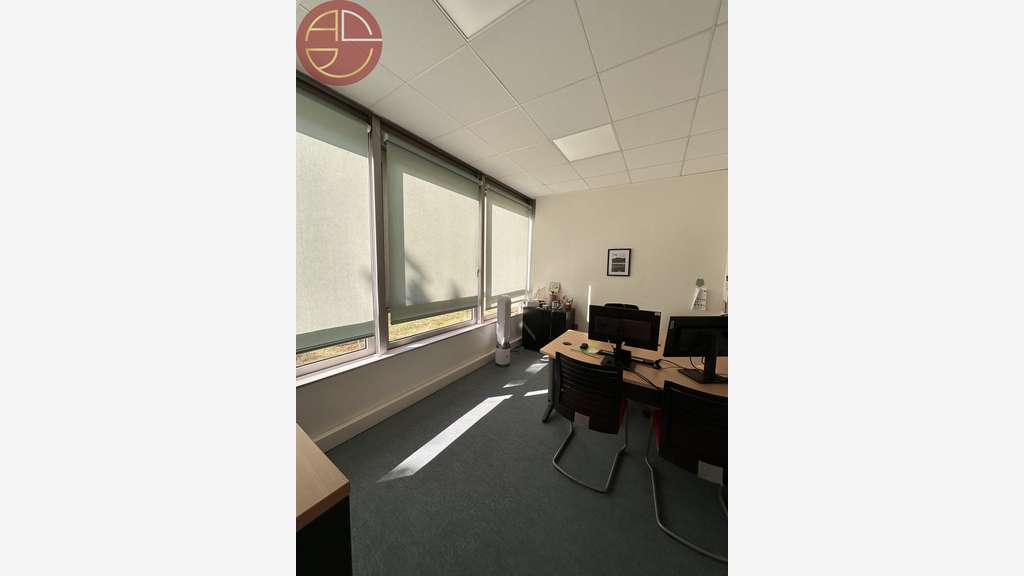 à louer 364m² de bureaux RDC à Balma