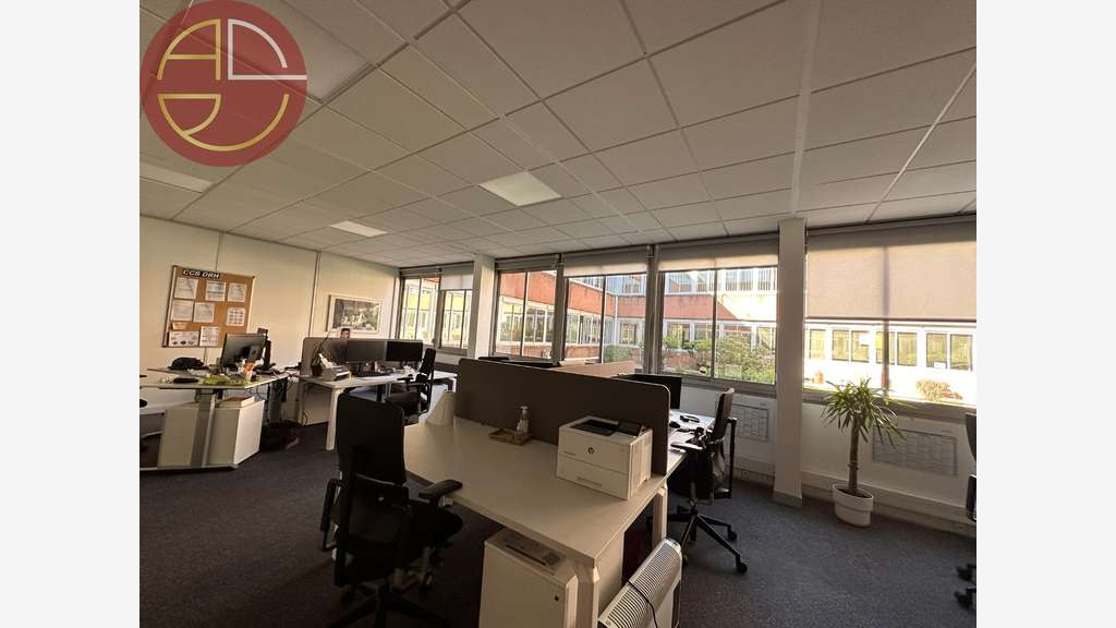 à louer 364m² de bureaux RDC à Balma
