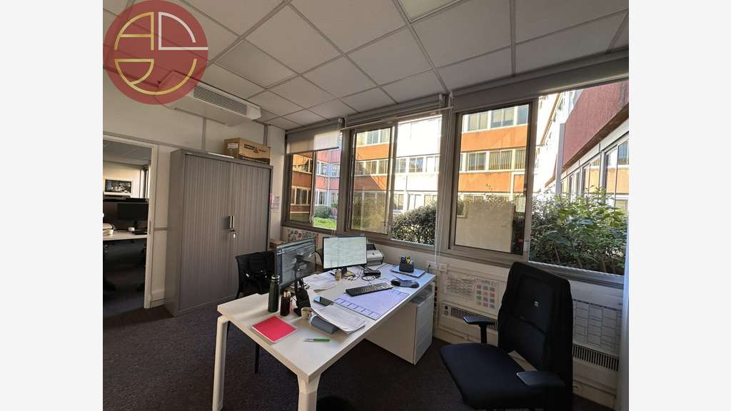 à louer 364m² de bureaux RDC à Balma