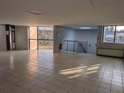 Beau local 154m² à louer à Barberaz