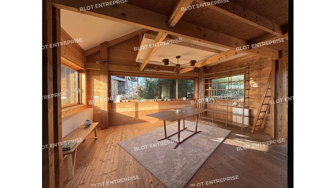 A louer bureaux 53m² vue sur marais à Batz-sur-Mer