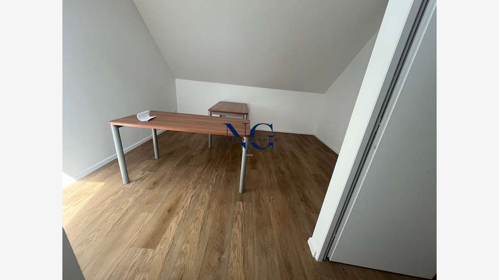 A louer local professionnel de 103 m2 / bureaux