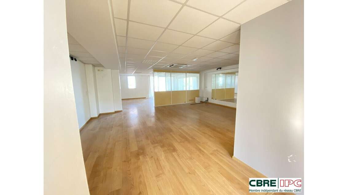 A louer bureaux 144m² RDC à Bayonne