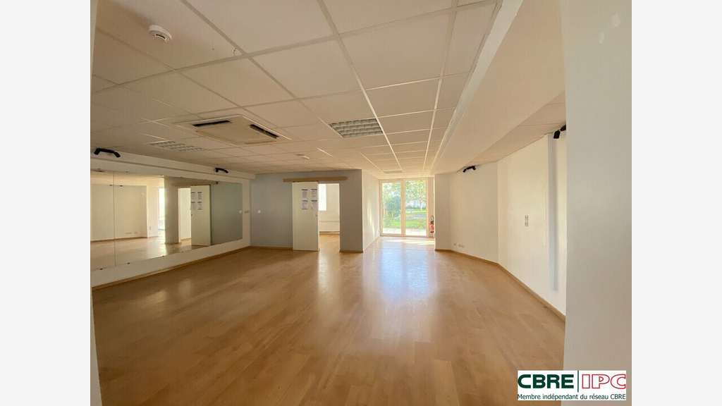 A louer bureaux 144m² RDC à Bayonne