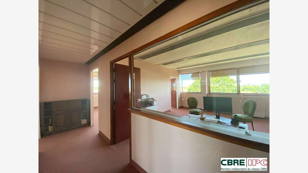Location bureaux R+5 à Bayonne quartier des Arènes