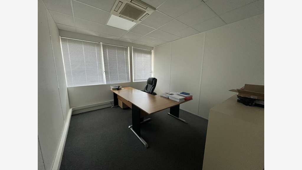 A louer bureaux local professionnel 163m² Bayonne