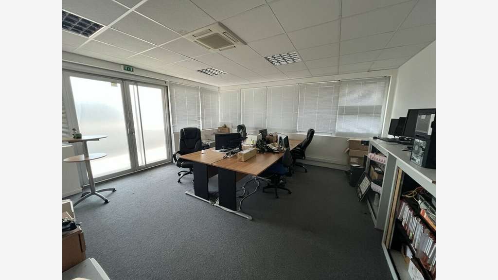 A louer bureaux local professionnel 163m² Bayonne