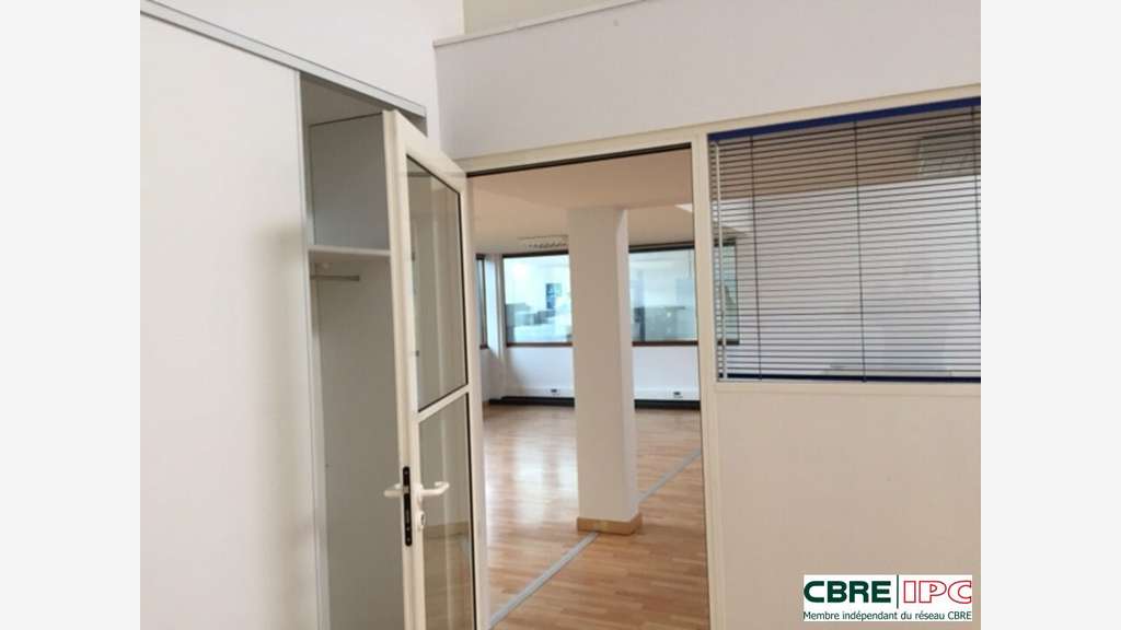 A louer bureaux 248m² zone du Forum à Bayonne