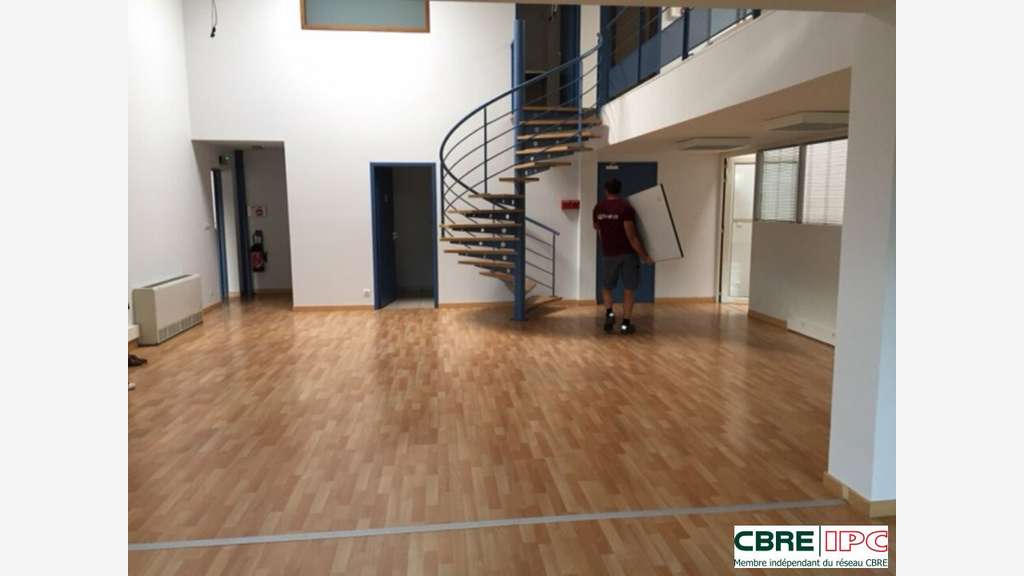 A louer bureaux 248m² zone du Forum à Bayonne