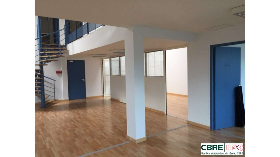 A louer bureaux 248m² zone du Forum à Bayonne 