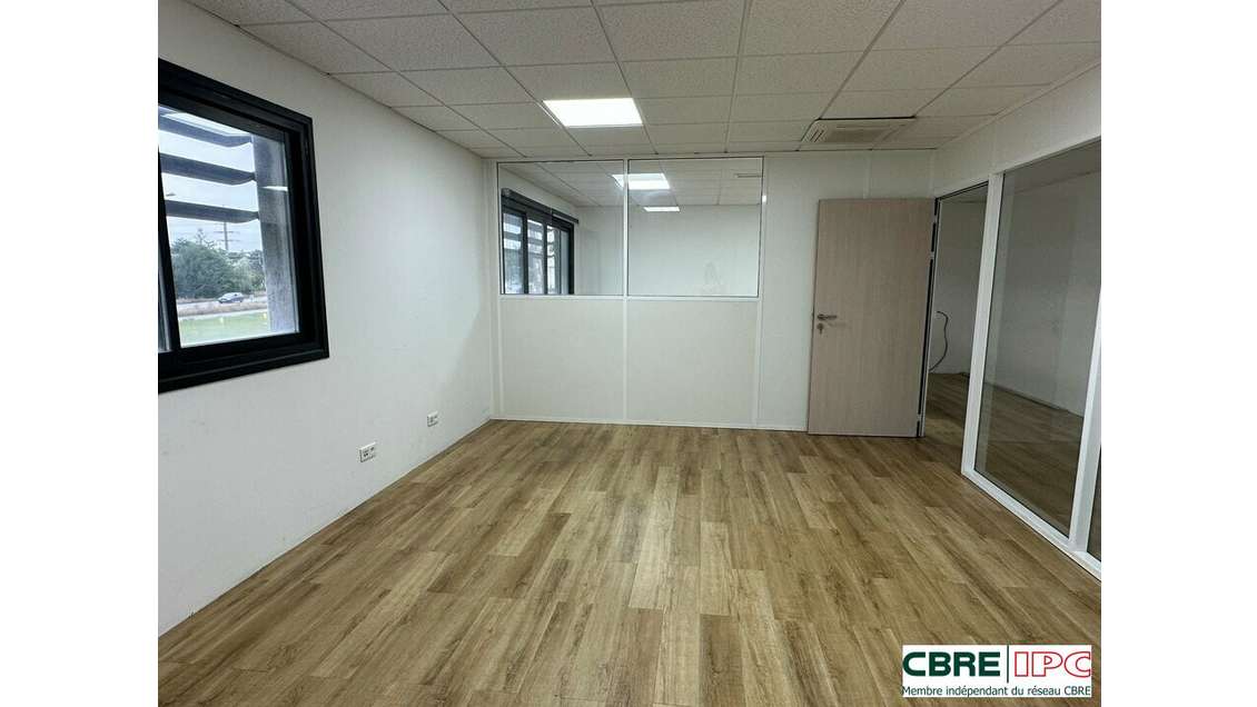 A louer bureaux 61m² lumineux à Bayonne Forum