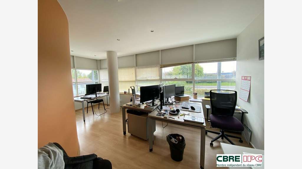 Location bureaux 85m² R+1 à Bayonne Marracq