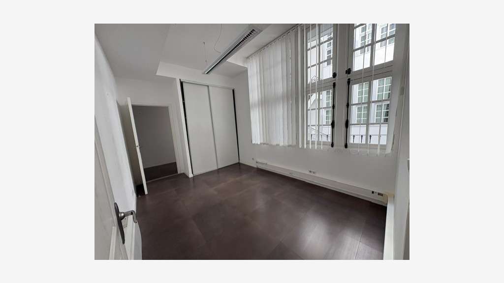 Location bureaux 83m² emplacement central Bayonne